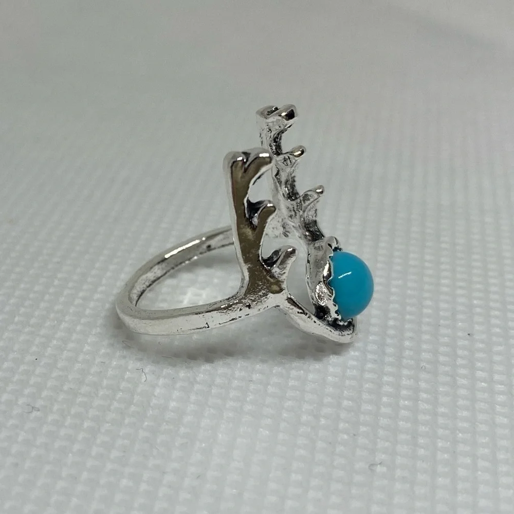 Southwest Style Turquoise Antlers Ring